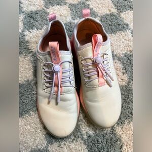 CLOVE Nursing Shoes Cushioned Slip Resistant Work Sneakers Peach Quartz Comfort